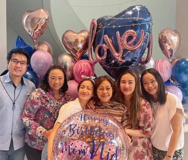 原创泰星taew为母亲办庆祝派对惹争议与mark合作的新剧即将播出