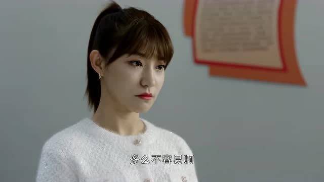 她是《刘老根4》中首个绿茶,辍学去混夜总会,还和男一有感情线_新月