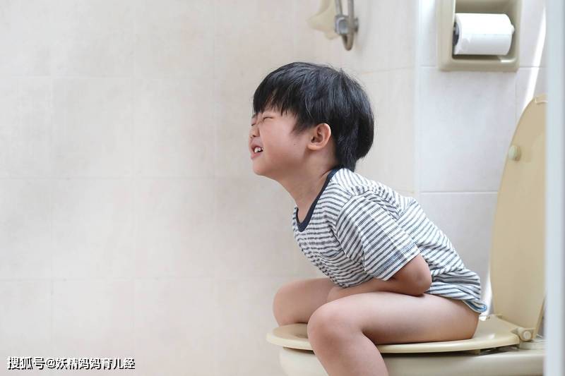 宝宝便秘怎么办?妈妈只会让宝宝喝水可不行,婴儿奶粉是关键_问题