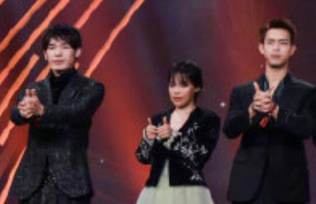 怎么才能变得有镜头感 7956c8b9cc884a7eb1dc0b454b813678.jpeg