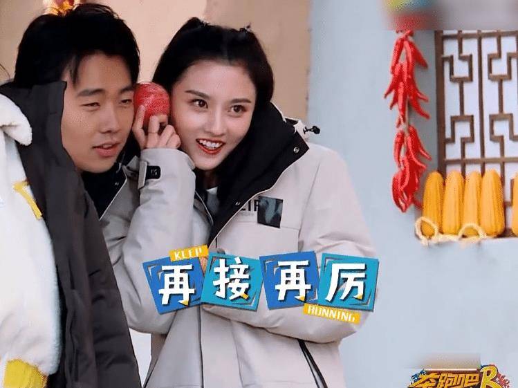 原创郭麒麟宋祖儿两人互动太甜四种方言宣传苹果这对cp我又磕到了