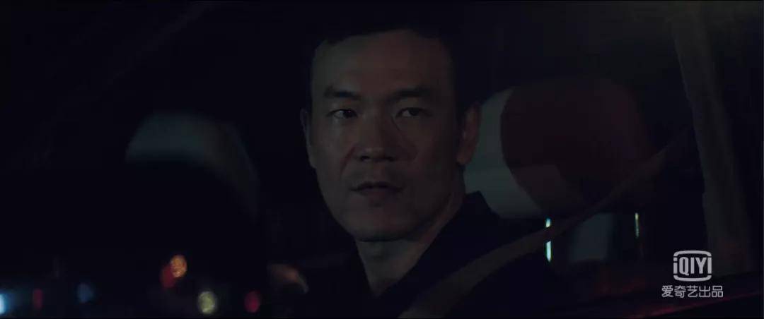 ,混混大哥代同占调集了5辆汽车,8名打手,跑到了同村的代立新的家里。将代立新的丈夫打得血肉模糊,检查