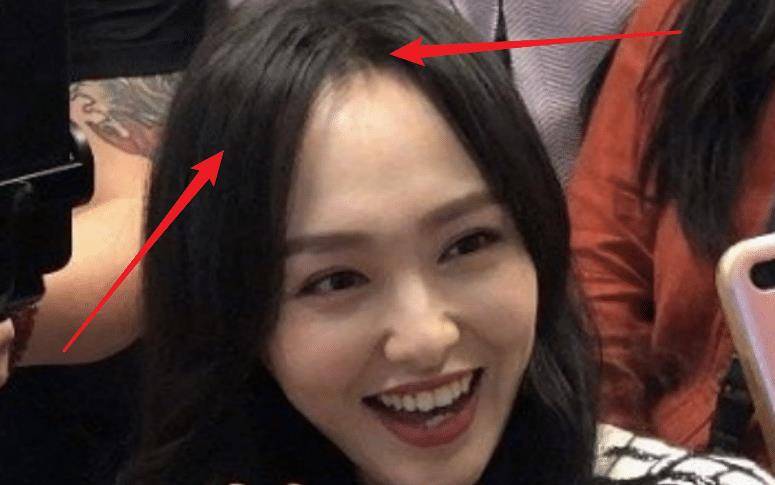 唐嫣直播上热搜了,生图状态依旧满分,发际线和杨幂有得一比