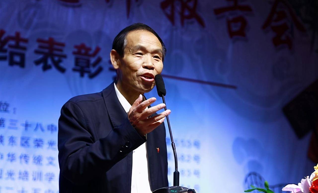 原创魏书生放弃铁饭碗,写150多封请求书回归当老师,成了大忽悠?