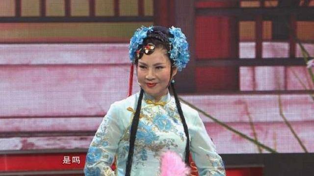 曾与潘长江合作,比赵本山名气还大的闫淑萍,为何突然没影了?_二人转