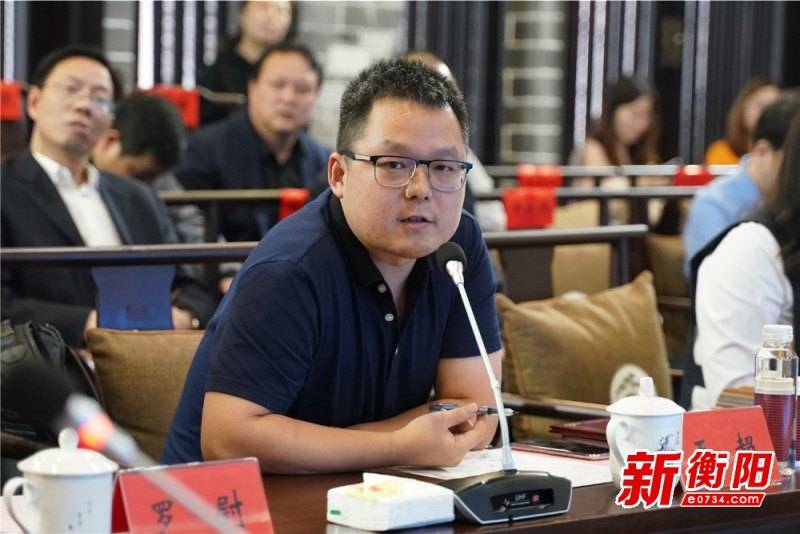 政府事业部总经理王超,湖南安智教育网络科技有限公司董事长贺衡湘