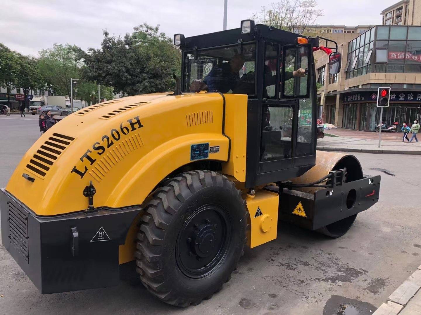 洛阳路通6吨单钢轮压路机,不怕试驾,不怕验车