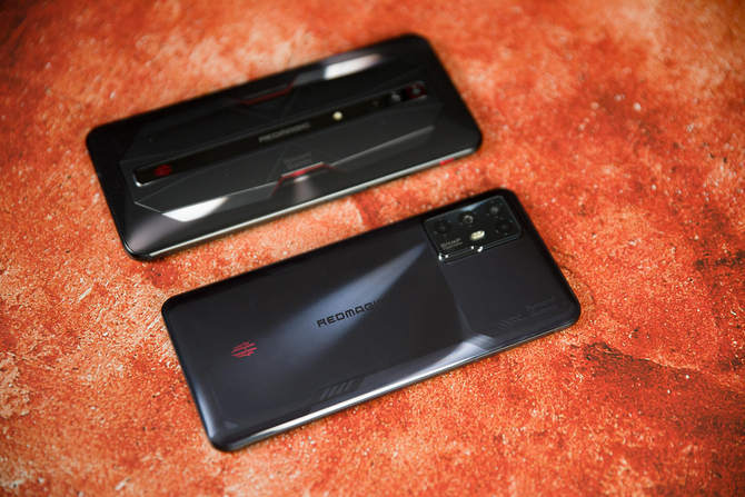 上手|强劲且轻薄的骁龙888游戏手机，西装狂魔腾讯红魔6R上手