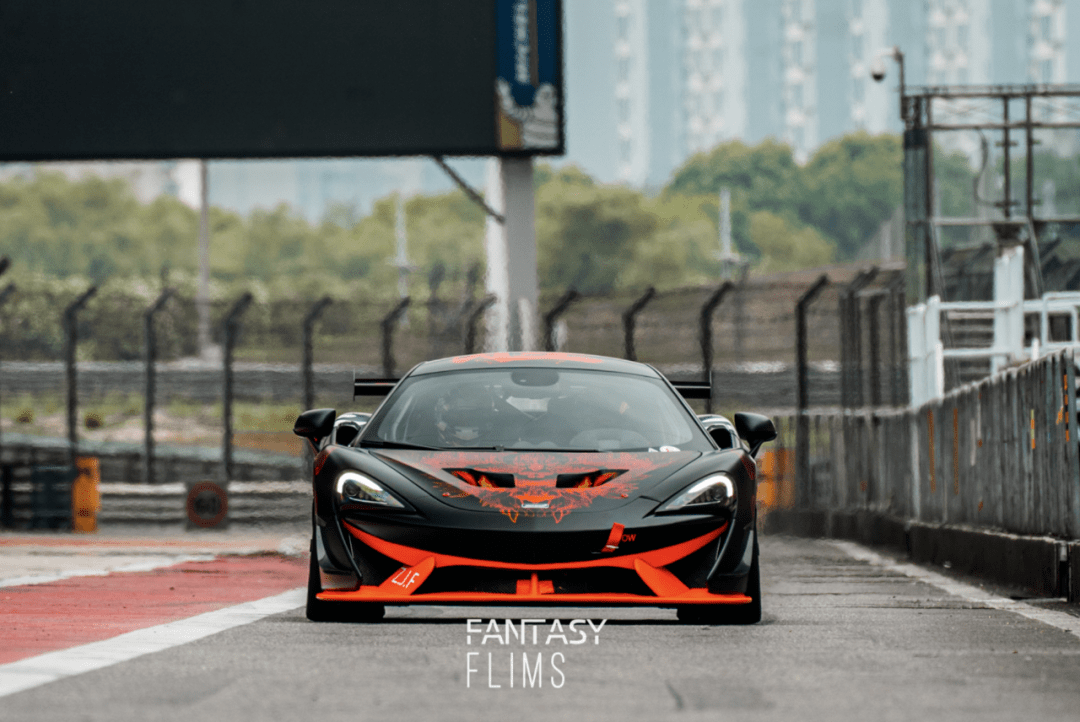 a8918eb6b31546018bbda2b1ba86eadb.png