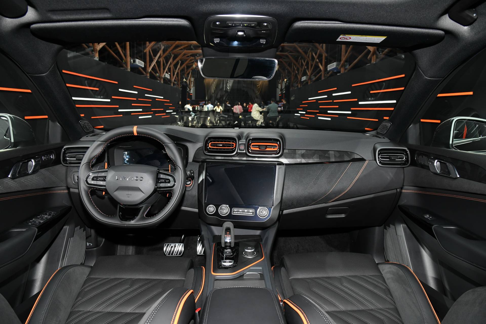 17.68万起 领克02 hatchback上市 前驱小钢炮