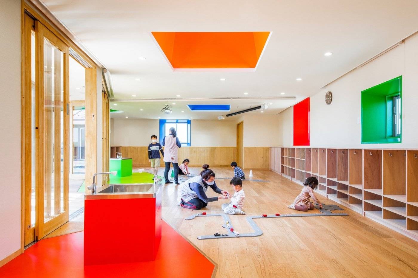 幼儿园设计日本千叶流山市kidslabo保育园teamlabarchitects