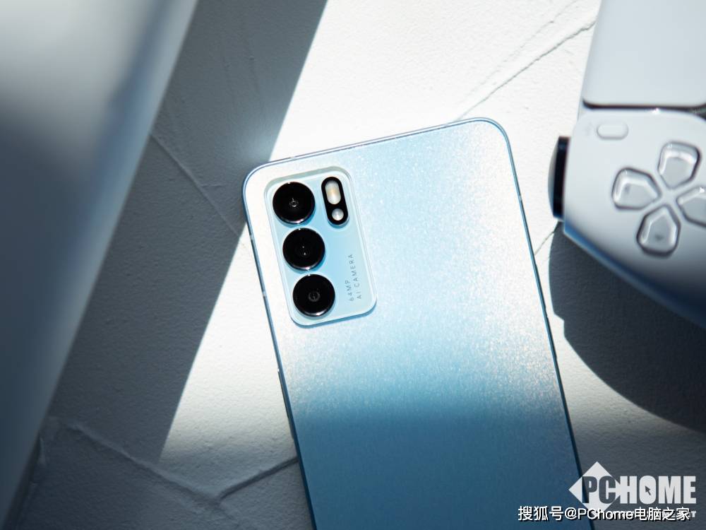 系列|OPPO Reno6夏日晴海图赏：极致轻量化的晶钻美学