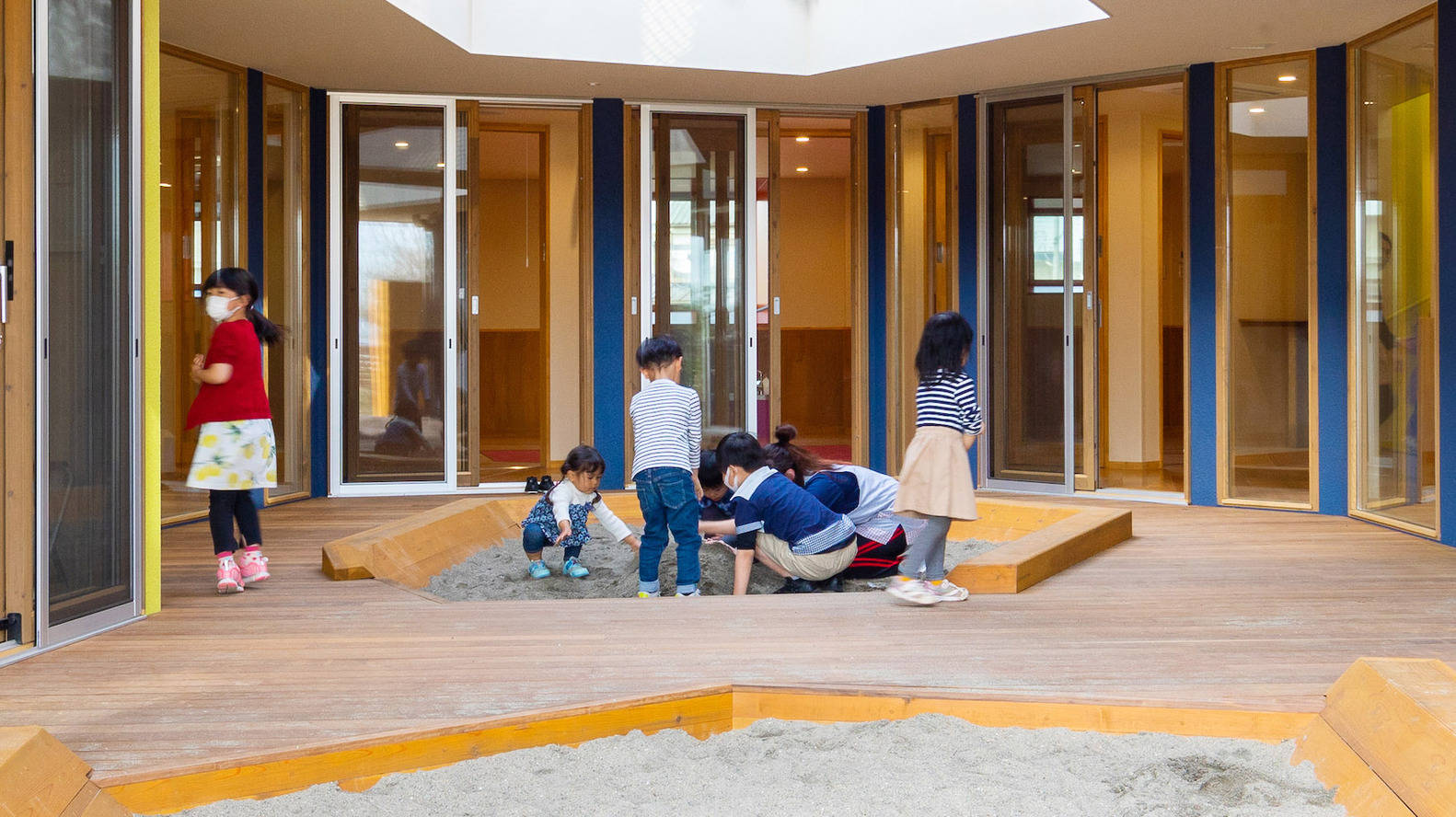 幼儿园设计日本千叶流山市kidslabo保育园teamlabarchitects