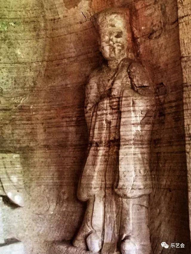 正壁刻泗州和尚,左右壁刻志公,万回等僧人像.