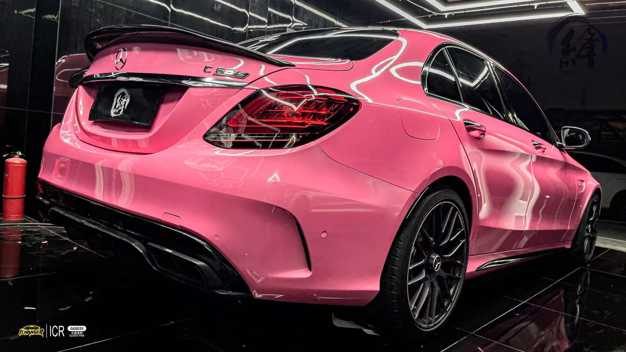 奔驰amgc63贴膜ichabgericr改变者水晶亮粉改色膜