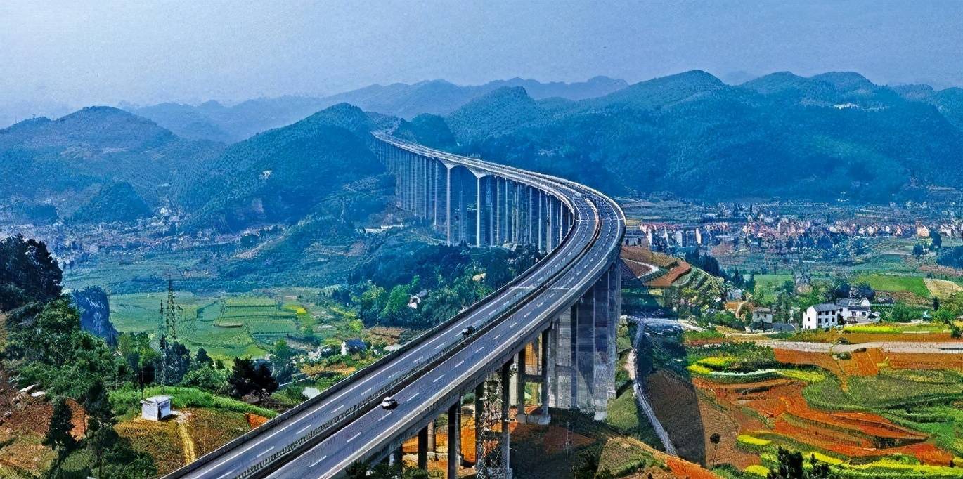 原创重庆投资234亿,建一条高速公路,长1293公里,预计2022年建成