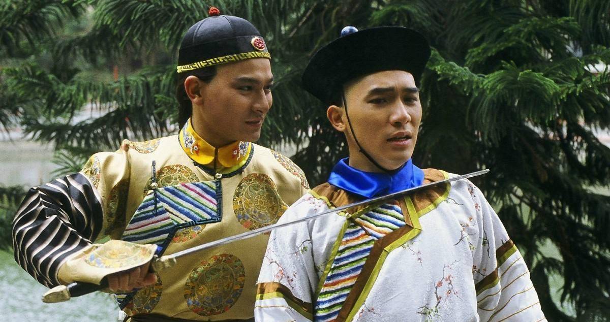 金庸　鹿鼎記+他 Amazon.com: 鹿鼎記(一): 《金庸作品集》修訂版(Traditional