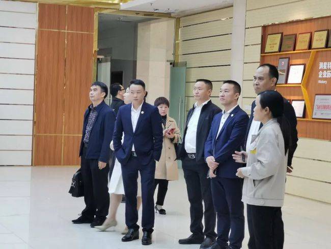 四川省人民政府驻广州办事处领导赴优秀川渝企业参观考察