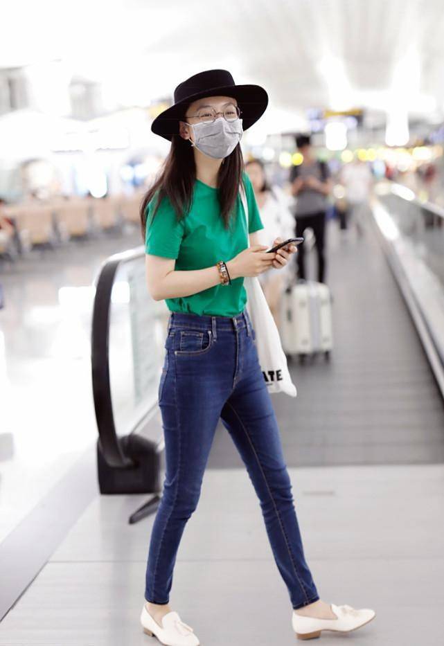 曲线|吴倩身材好拿得出手，辣妈曲线穿抹胸装，造型大胆越看越有魅力