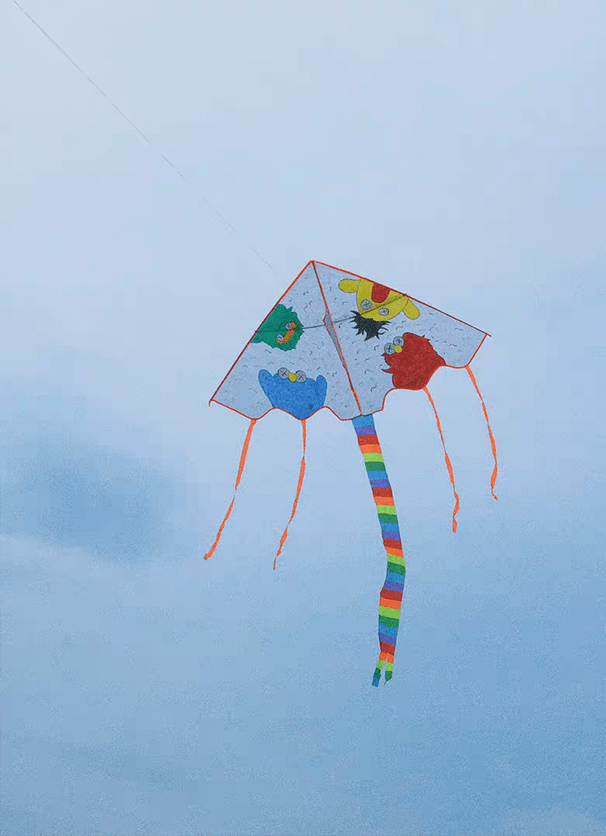 手工彩绘风筝制作 ·大手牵小手一起去溪流旁拾一颗敦实圆滑的鹅软