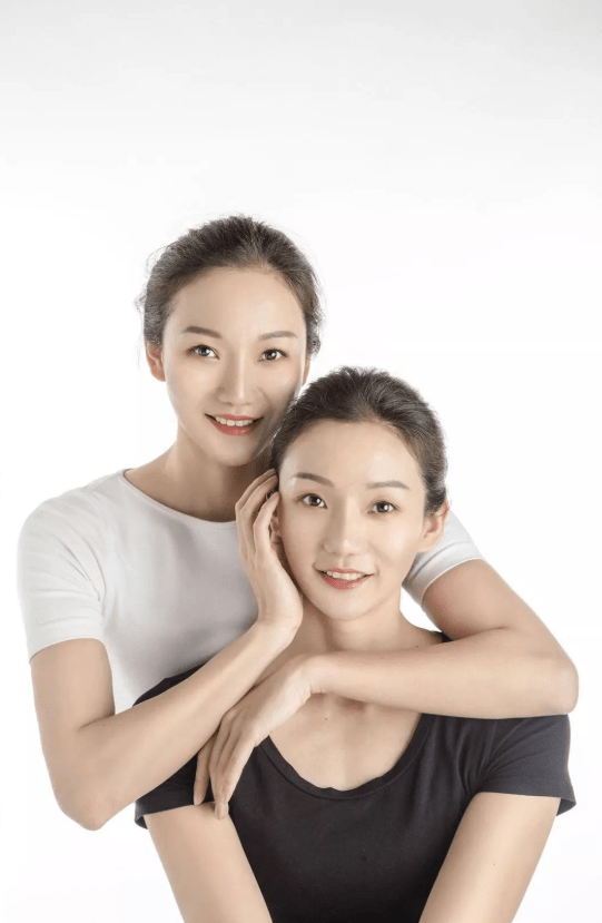 花游女神蒋文文,蒋婷婷,35岁仍风姿绰约,对方老公经常弄错两人