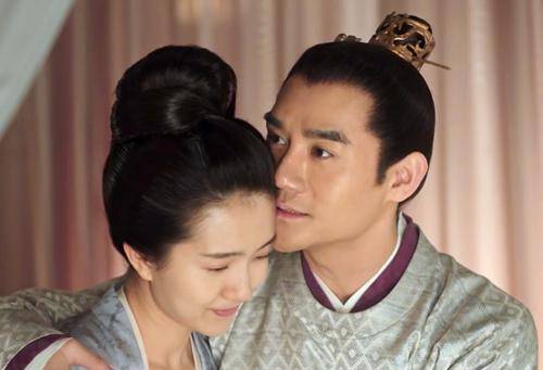 可是李玮做人很谨慎小心,王务滋没能抓到他的把柄.