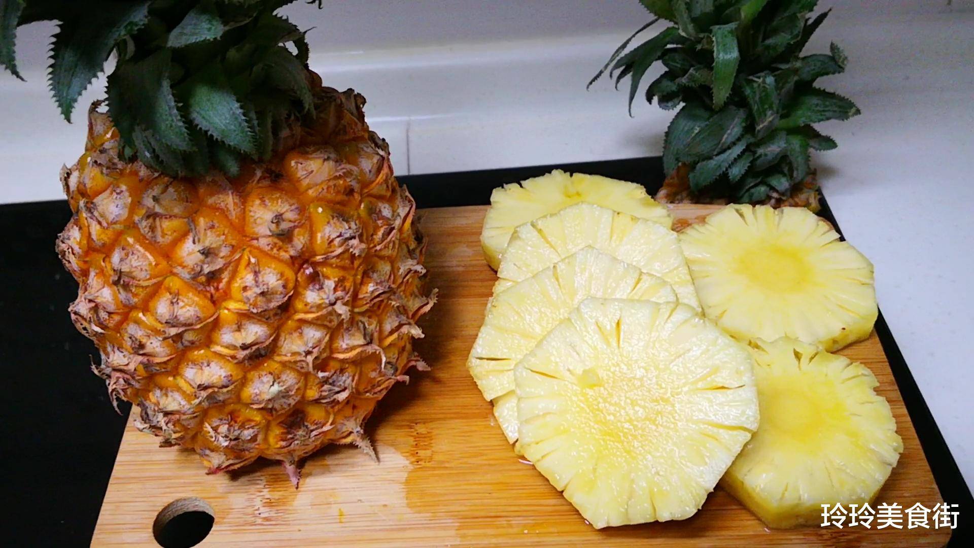 凤梨要怎么种才能结果 cf28541ed633436389325fa1652f2893.jpeg