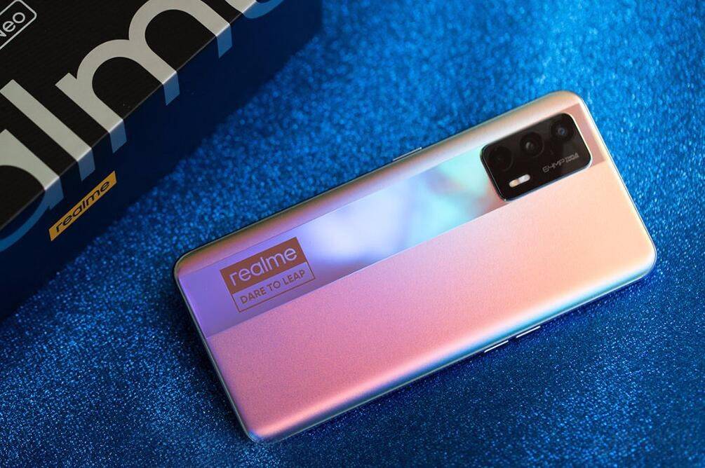 真我gtneo线上销量破50万敢越级就是无双