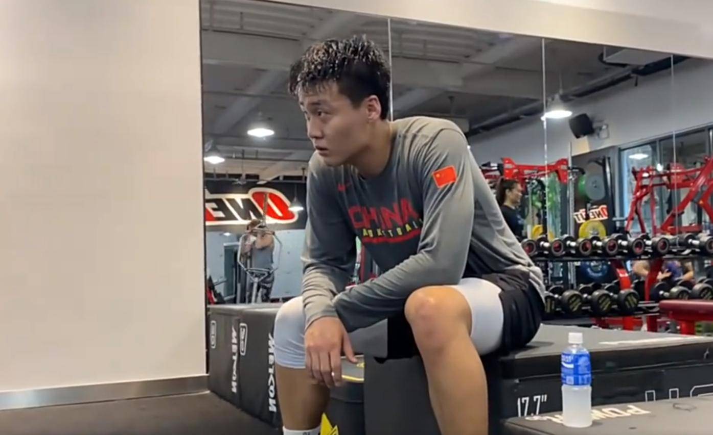 原创好消息!cba赵睿将回归中国男篮,杜锋亲自求情,穿国家队服训练