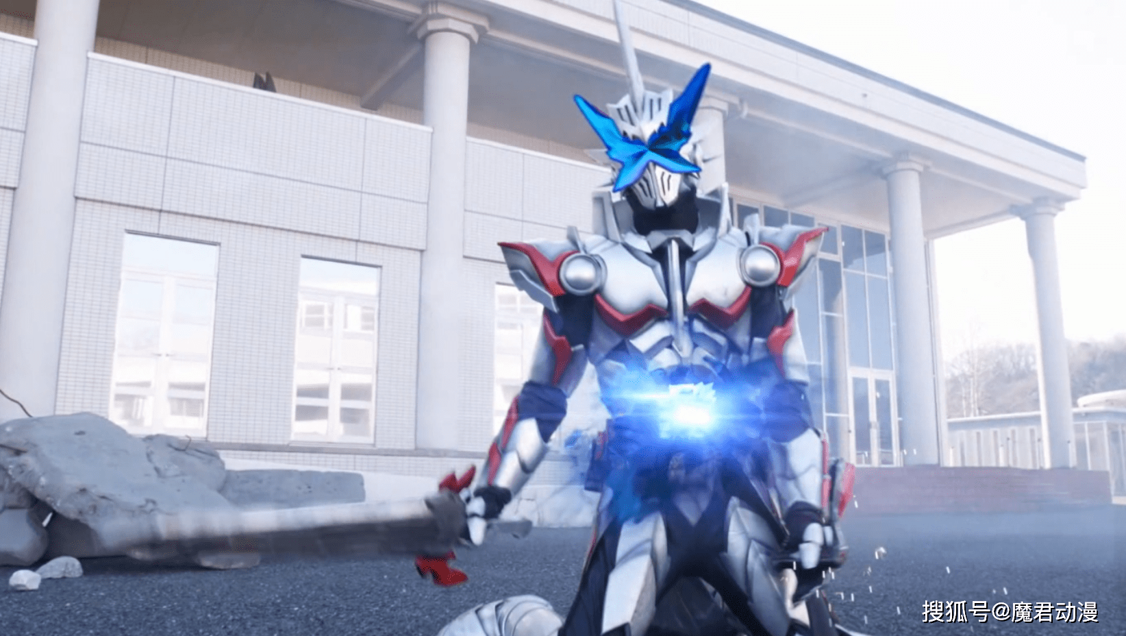 假面骑士圣刃:已知的四任暗黑剑持有者,战力排行上尤里妥妥第一拳击那