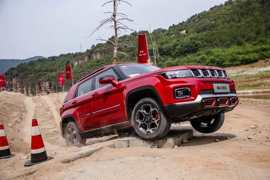 前驱suv越野靠不靠谱试驾北京越野bj30