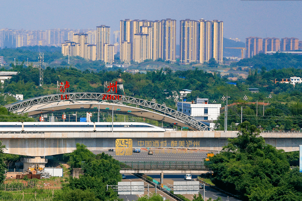 泸州高铁站最新内部图来了装修进入尾声