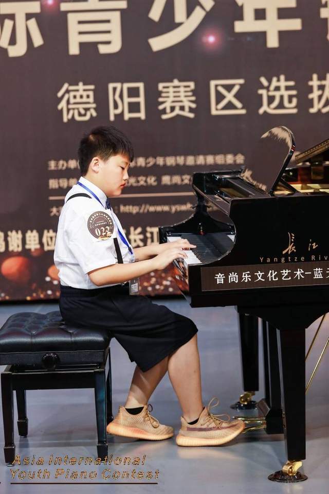 2021亚洲国际青少年钢琴邀请赛德阳赛区网络投票人气第三名李钧锐