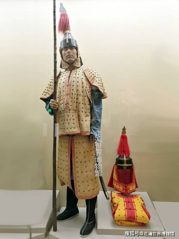 正黄旗在清八旗中的地位,很多人都弄错了,它没你想的那么高_盔甲