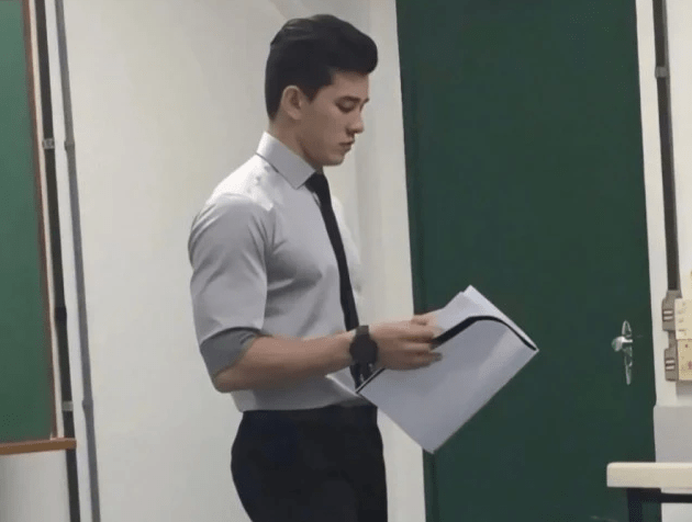 原创初中超帅男老师走红俊俏颜值不输男明星家长却坐不住了