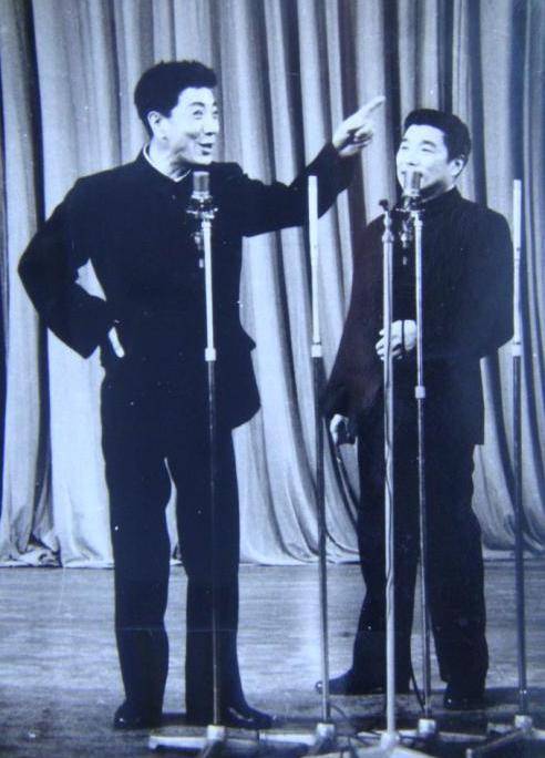 不过就在金炳昶和杨振华相声事业如日中天的时候,杨振华因为一些"误会