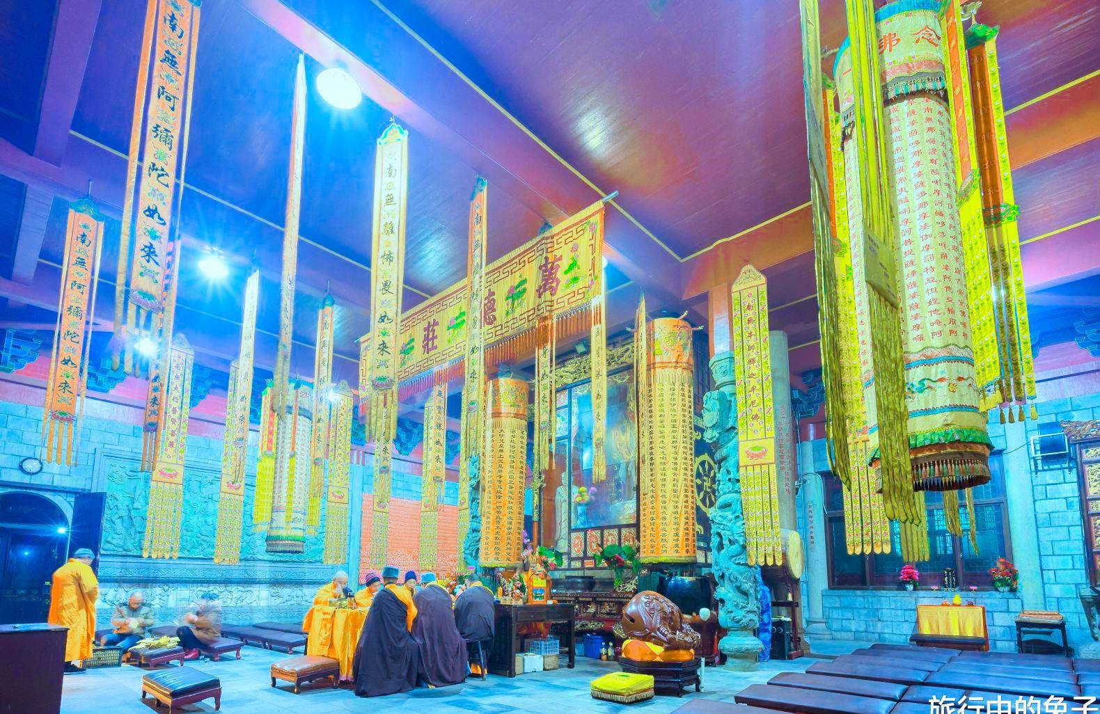 南岳一古刹,建于海拔1300米上,是道教与佛教相结合的寺庙_封寺