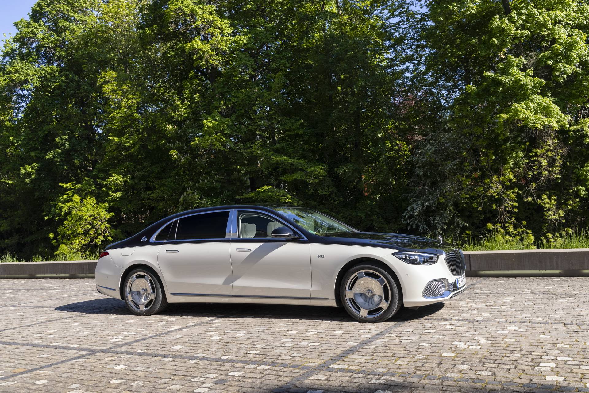 太豪华了,2021款迈巴赫s级在欧洲推出,配备v8和v12发动机