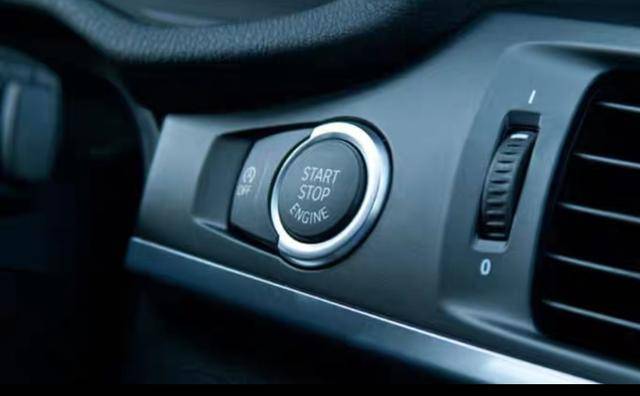 一键启动汽车正确操作方法 b34a1955d32841afbe33ff17a6e5fabe.jpeg