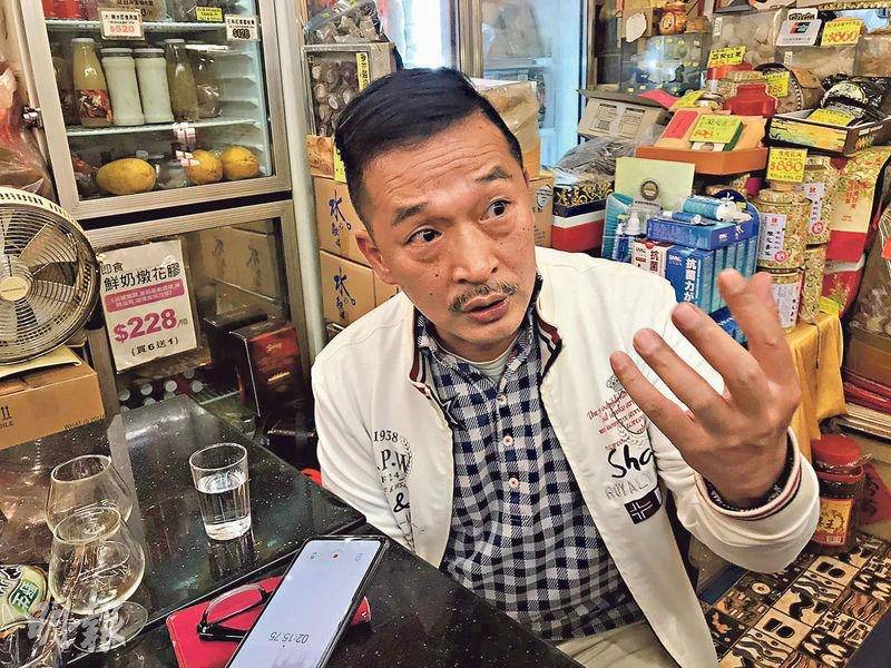 58岁绿叶王黄文标入行31年,在tvb储蓄不到100元,离巢仍坚持拍戏