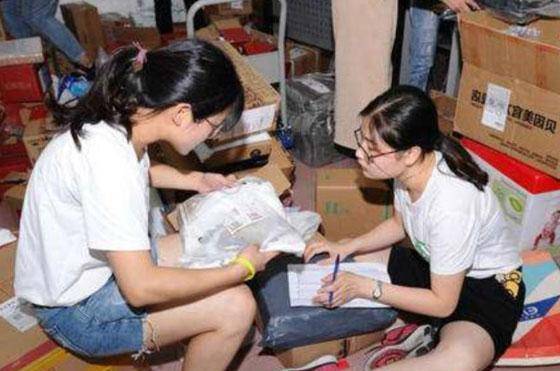 23岁独生女猝死,拼多多称遗体已经火化,父亲发文表示感谢_张某霏