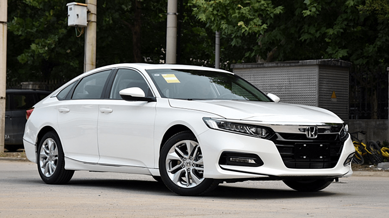 除了空间大,本田雅阁产品力如何?对标凯美瑞有胜算吗?