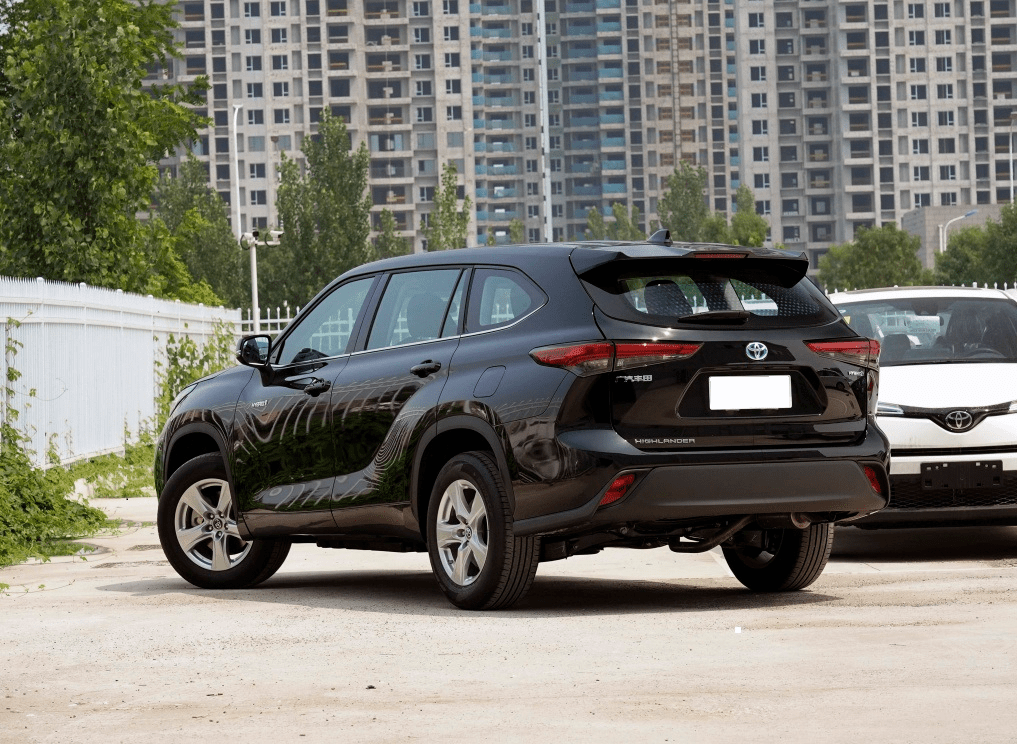 全新丰田汉兰达来袭搭载25l混动系统30多万落地买它值不值