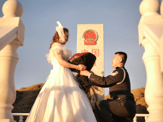 跨越山河只为拥抱你主题求婚仪式