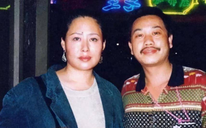 03敖醒晨和斯琴高娃同为演员,两人又是夫妻,在一段婚姻里女强男弱也是