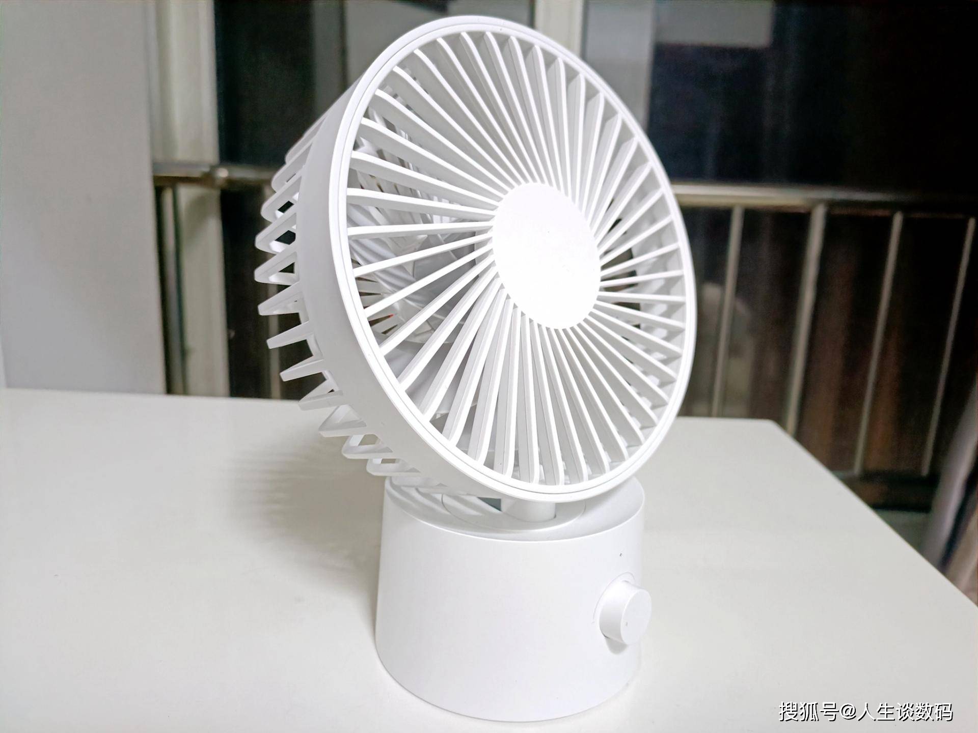 原创无极调速自动摇头紫米这款桌面小风扇颜值你确定不来一个