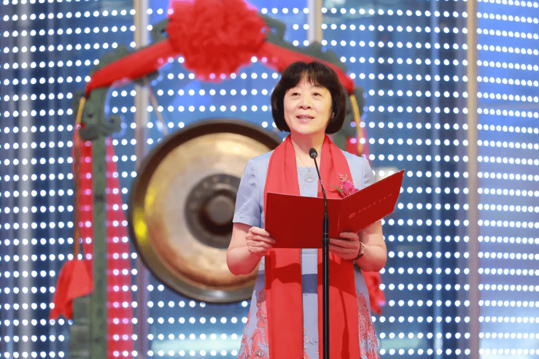 原创齐鲁银行上市:市值354亿 兖州煤业与华宇集团是股东