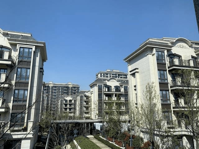 地王观察记|上海建工捂盘枫泾地王4年,海玥瀜庭为何难产?