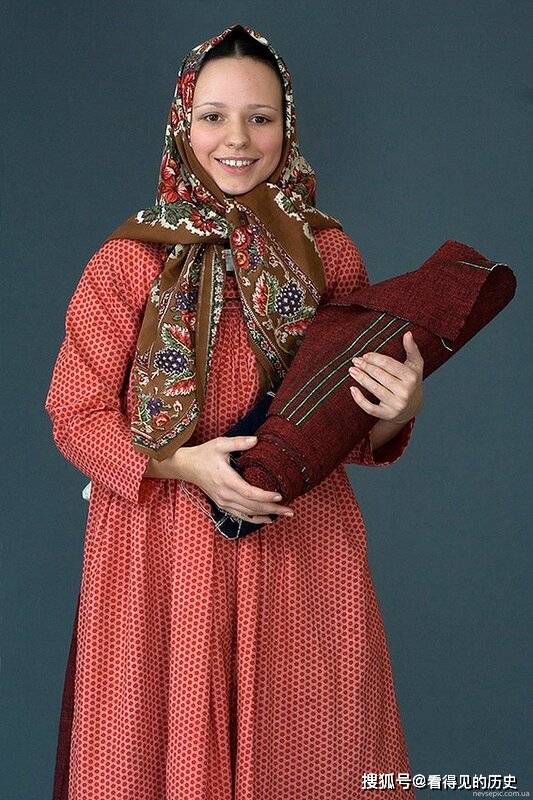 这些带有浓郁俄罗斯风格的民族服装,也是世界的.