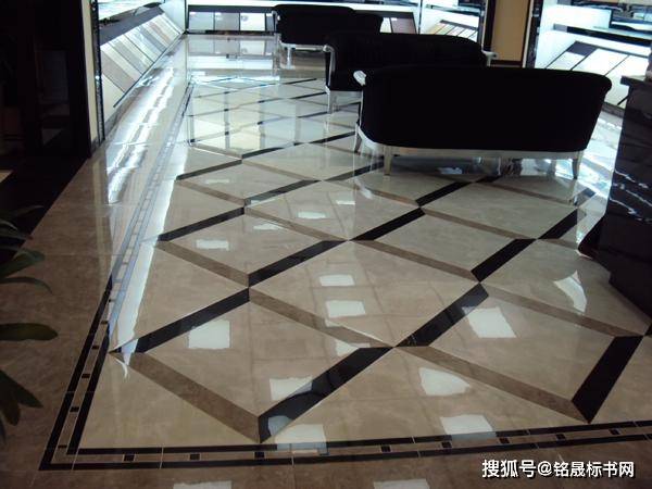 瓷砖上怎么贴地毯 d7e3dd1c5a66473395adf2ad24e4310f.jpeg